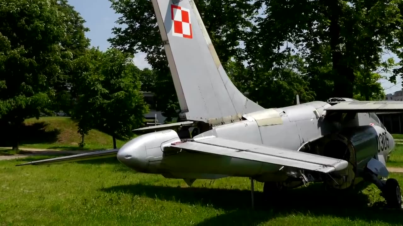 PZL I-22 Iryda - dark clouds over the shiny plane #Sights of Heaven