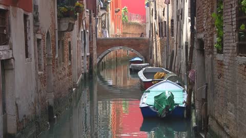 A boat on the Venetian River