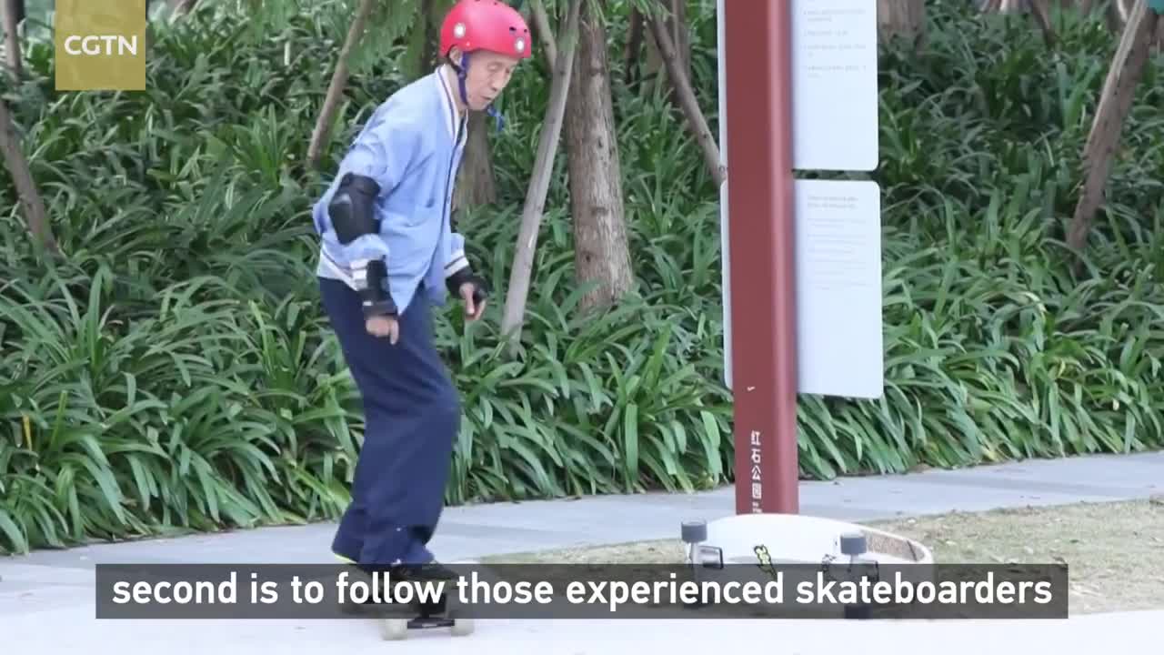 84-year-old Chinese grandpa skateboards to stay active