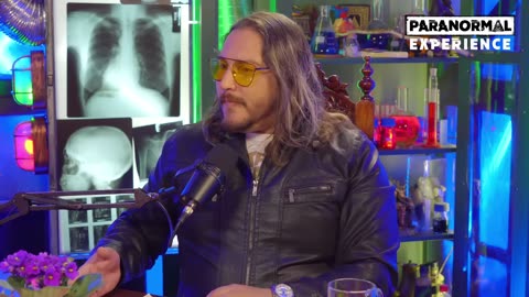 ALIENS ESTÃO TENTANDO TRAVAR SUA ELEVAÇÃO ESPÍRITUAL!