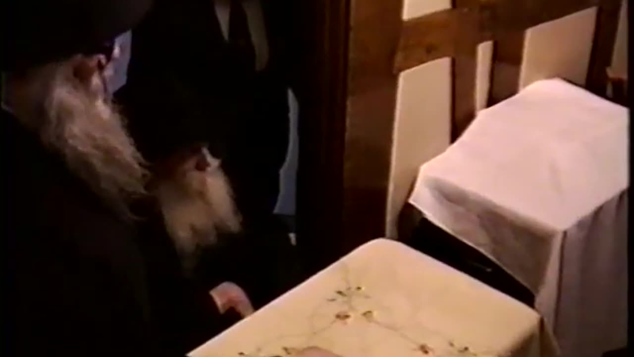 305. Gimmel Tammuz 5753, Yechidus = ג' תמוז תשנ"ג