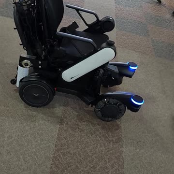Self-driving wheelchair