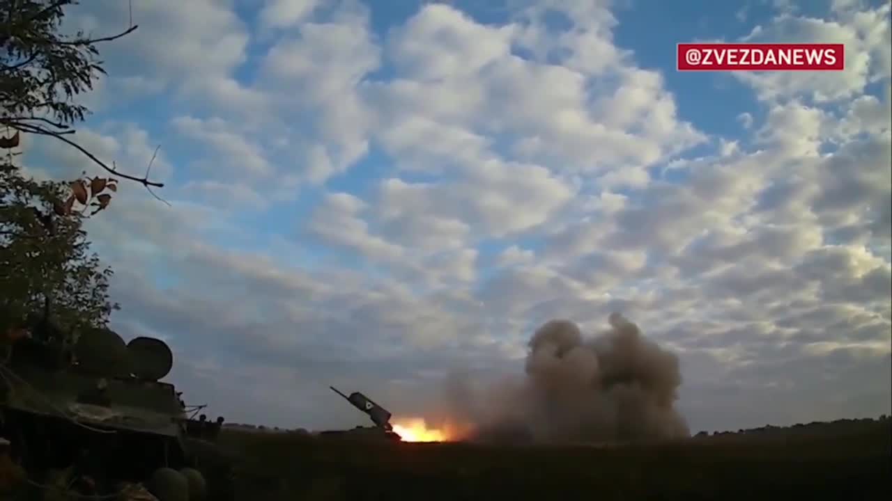 Footage of TOS-1A "Solntsevyok" of the Russian Federation's units on V.S.U. positions