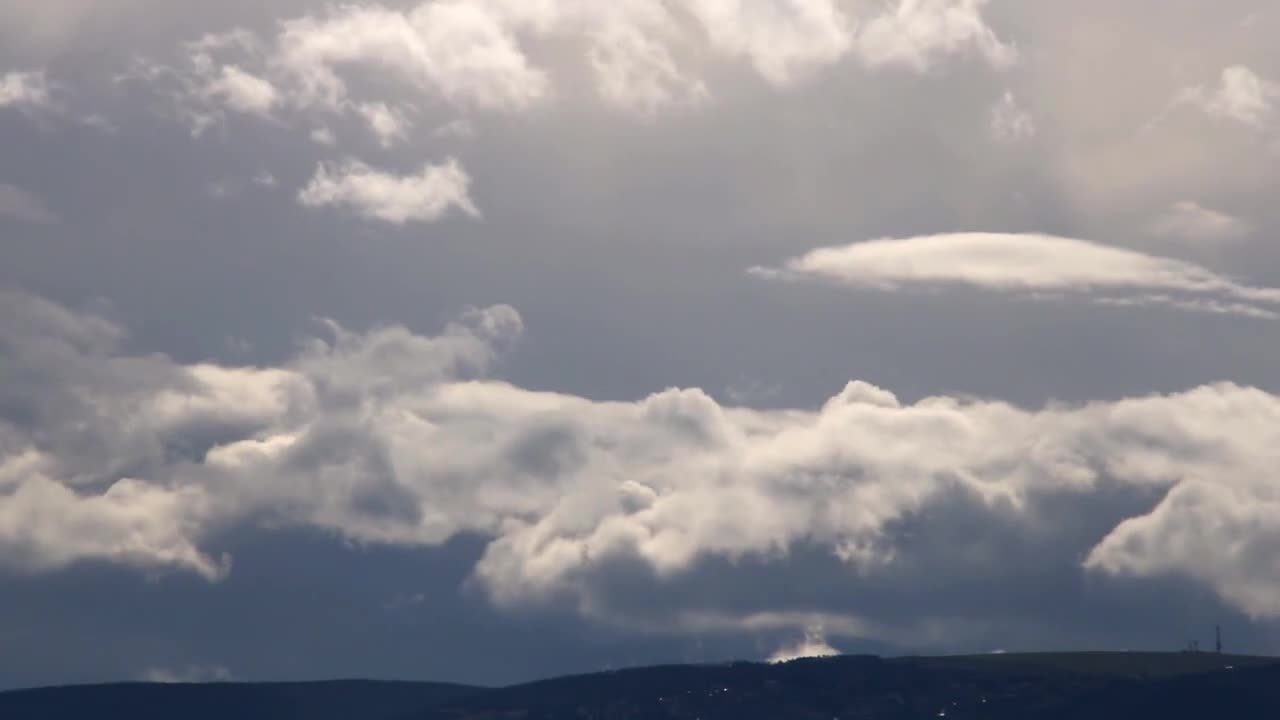 RELAX CLOUDS SOOTHING SOUNDS OF MUSIC FOR CALM NO STRESS SLEEP - MEDITATION HEALING YOGA PRAYER