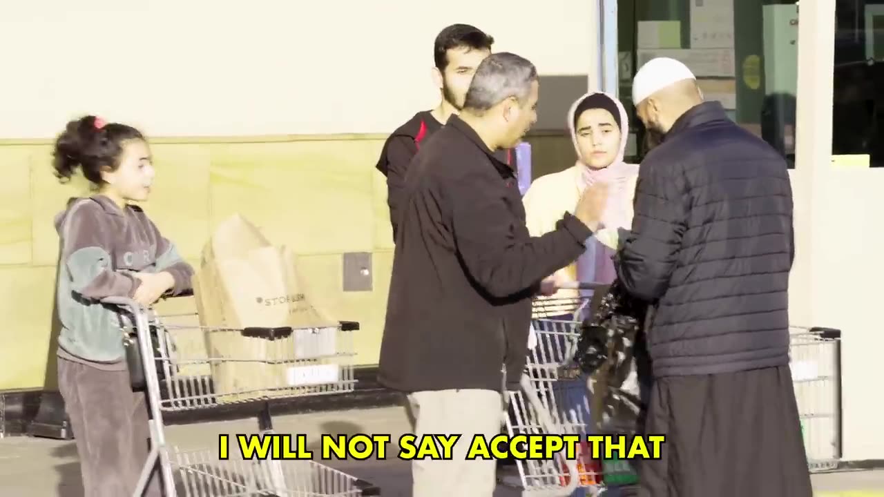 Muslim Asking Strangers For Food, Then Paying Their ENTIRE GROCERIES!