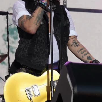 Johnny Depp - heroes live