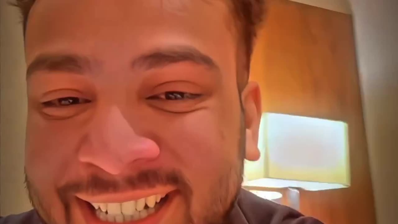 Elvish yadav funny reaction😂 wait for end🔥