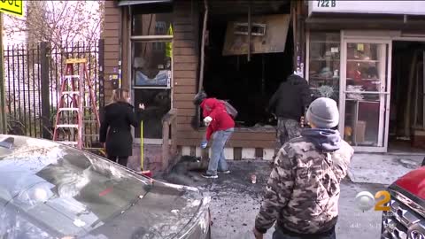 Beloved Bronx pizza shop destroyed in fire