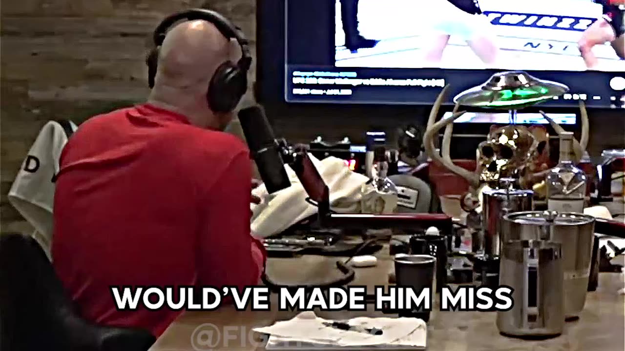 Joe Rogan On McGregor's Title Winning Combination - Conor McGregor vs Eddie Alvarez