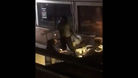 Moron repeatedly assaulting GF inside the restaurant in Kenya