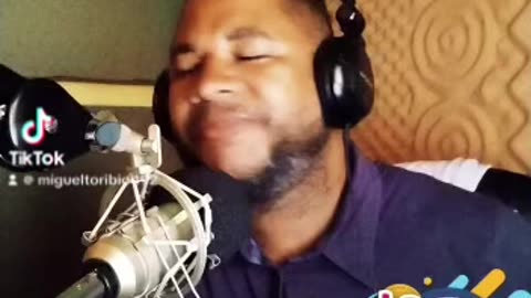 ME GUSTA TANTO— MICKY TORIBIO