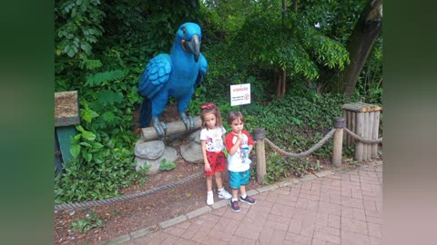 Sofia e João no Bio Parque do Rio