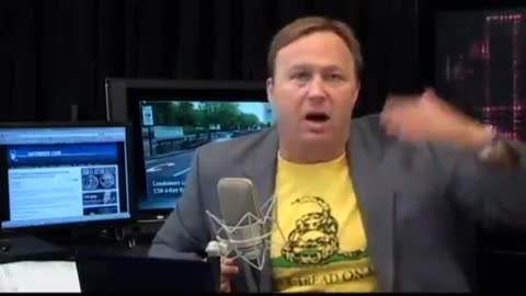 ALEX JONES ON 9-11 BEFORE SELLING OUT - LOOK AT THE DIFFERENCE!