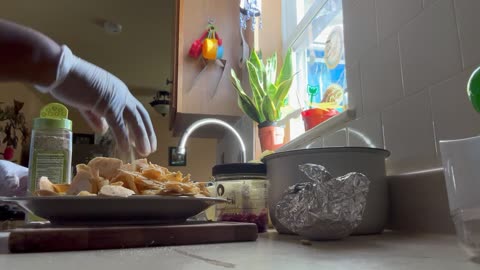 Making plantain chips