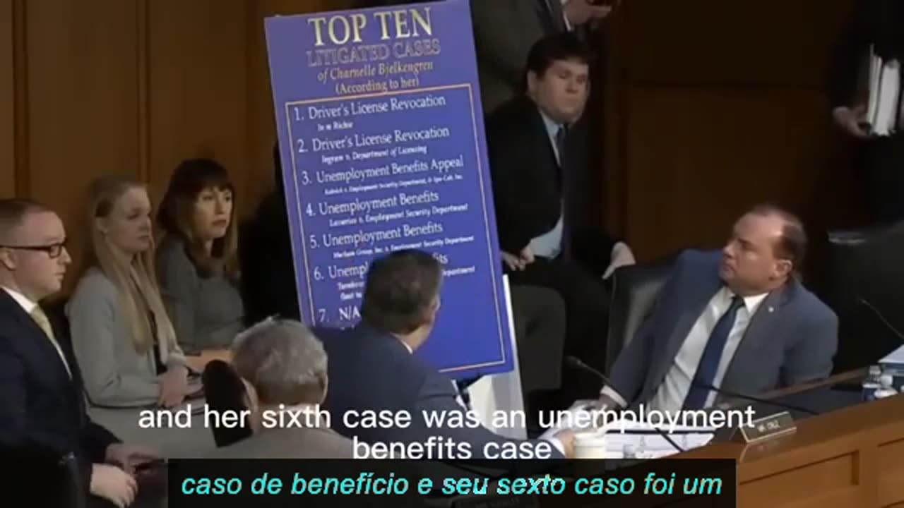 Últimas notícias: Kennedy solta discurso feroz contra 'assalto' do Dem à Suprema Corte...