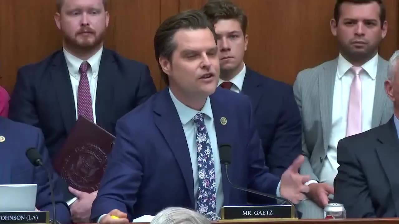 FBI's Wray SHAKING After Matt Gaetz Shows Hunter Biden's Shocking Text Message