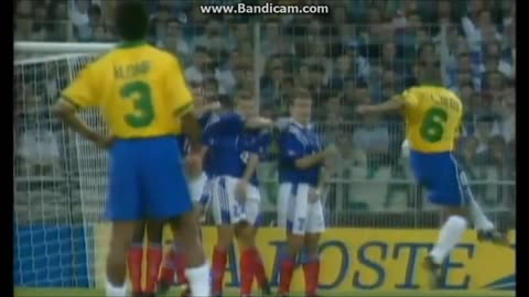 Robert Carlos superb free kick