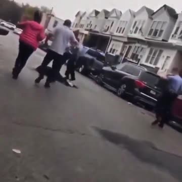 Police tell man to put the knife down he attacks( shoots fired)