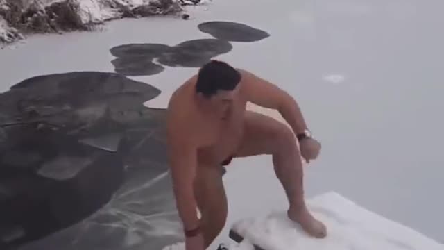 Funny people, guy tries to jump through the ice