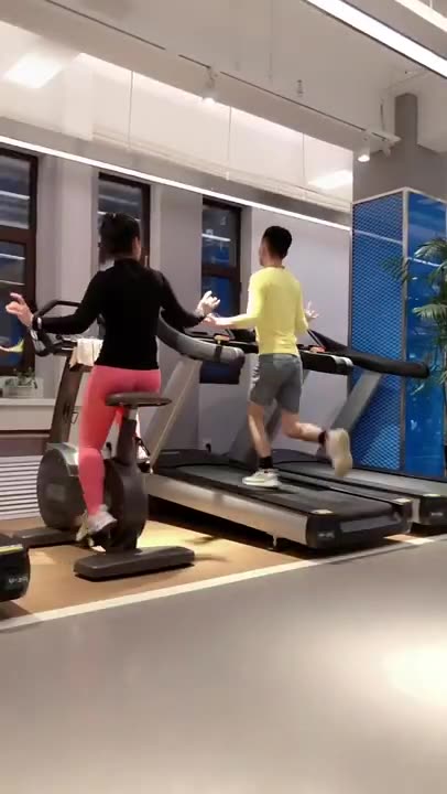 FUNNY VIDEOS TRY NOT TO LAUGH 😂😂GYM FITNESS😂