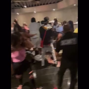 Fight breaks out on Carnival cruise 40-60 combatants