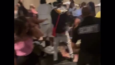 Fight breaks out on Carnival cruise 40-60 combatants