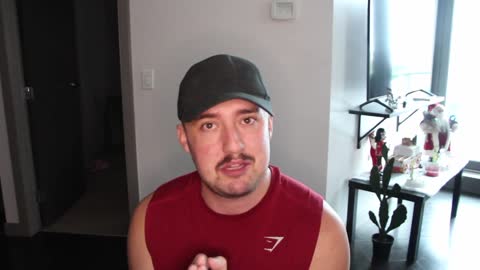 Kim Kardashian LEAKS WHAT!! (BIG MISTAKE)