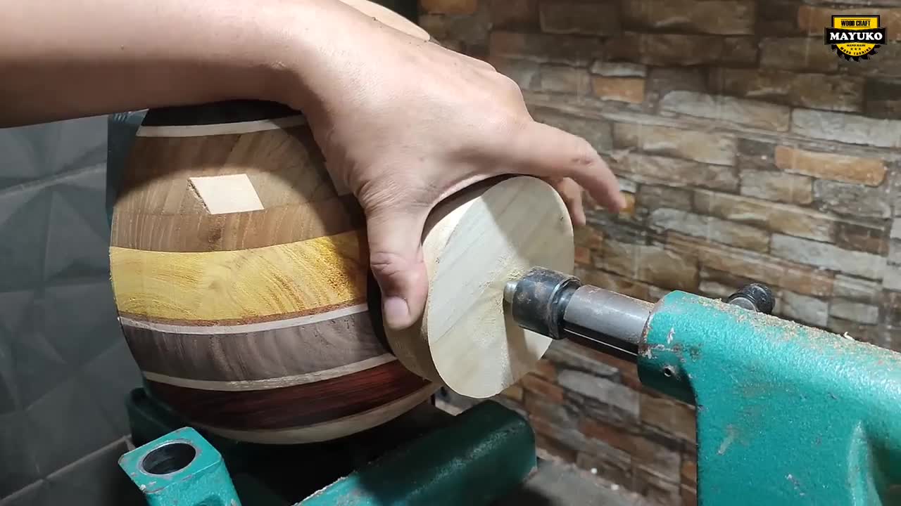 MIXED WOOD SALAD BOWL, woodturning