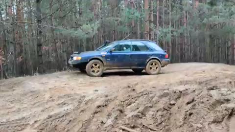 Suboru impreza offroad mud trail