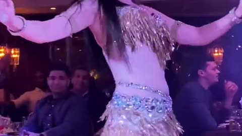 Belly dance in club with sexy poses 🥰