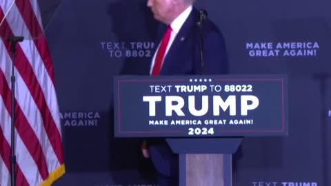 Trump mocks Biden by appearing clueless on stage