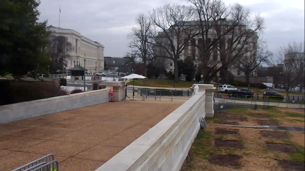 Camera0915USCG00UpperTerraceSE_2021-01-06_Starting_at_10h20min01s773ms.mp4