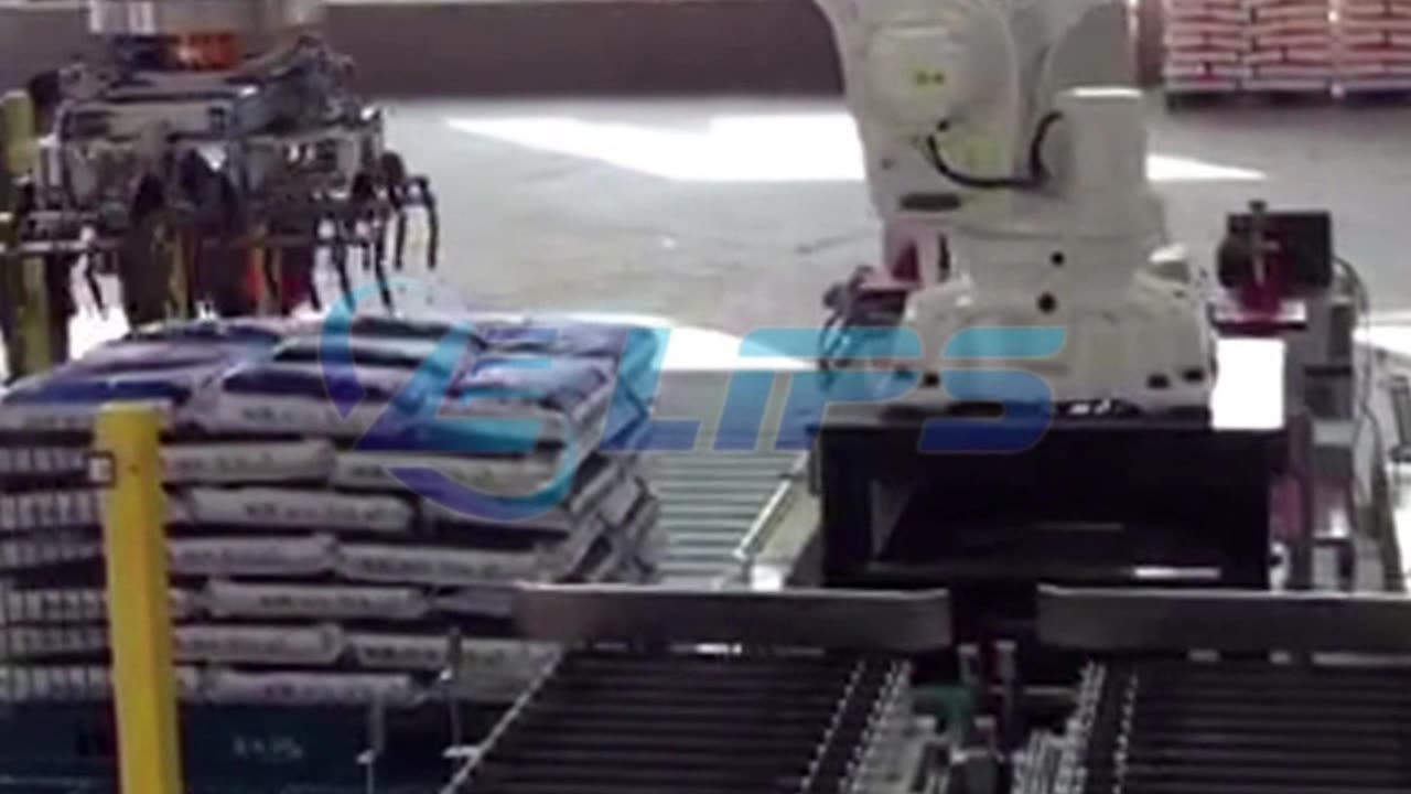 Robot palletizing system for 10kg bags #foryou#palletizer#robot#machine