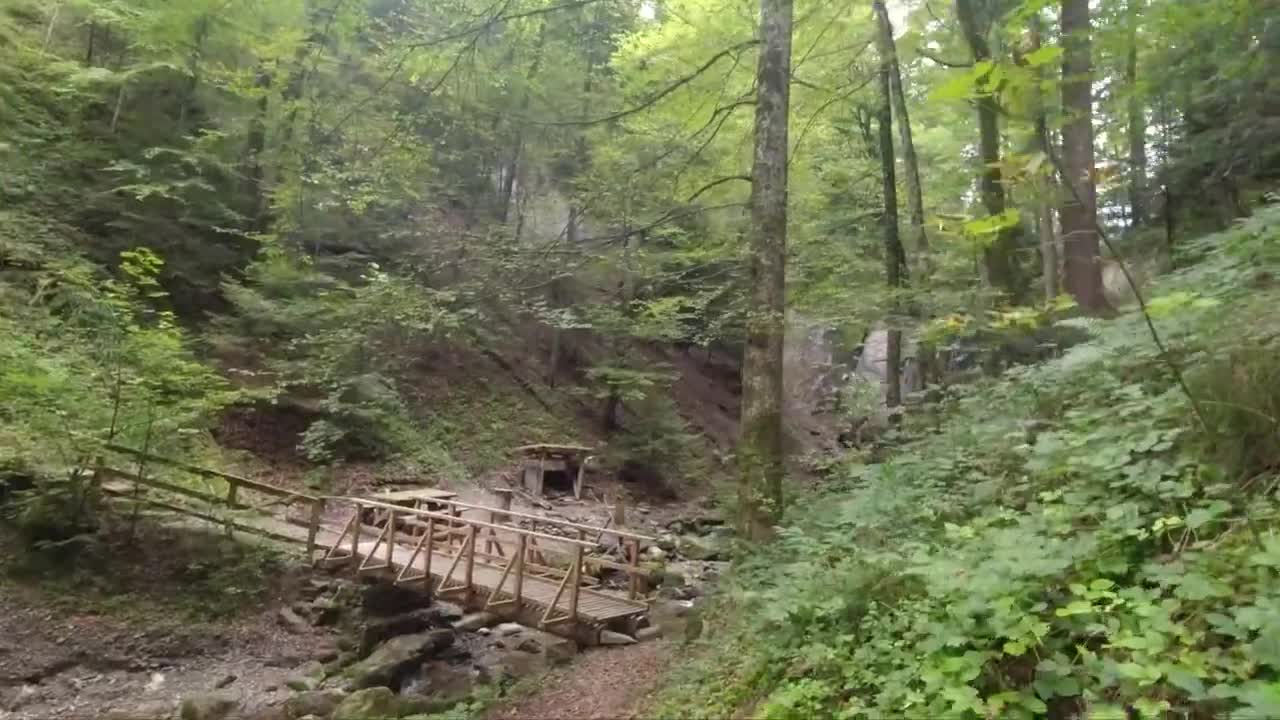 Walk to the Waterfall of Finstersee