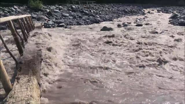 Mount Rainier - Raging White River (Wonderland Trail 2018)