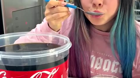 Não sabe beber Coca Cola 5 🥤