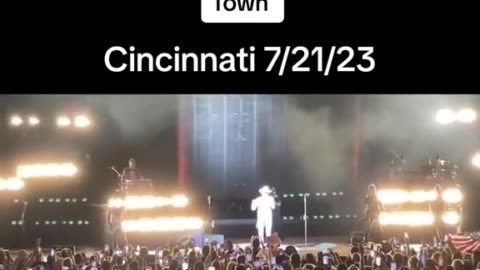 Jason Aldean Delivers EPIC Speech before He Sings "Try that in a Small Town" at Concert