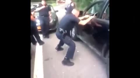 Cop twerks to Kanye #funny