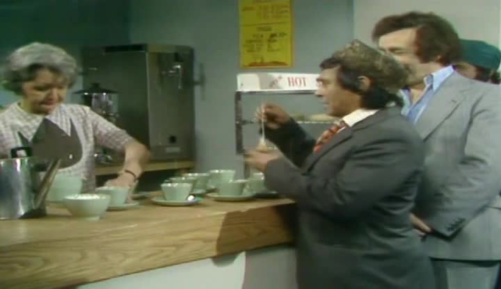 Mind Your Language - S01 - E07 - The Cheating Game.mp4