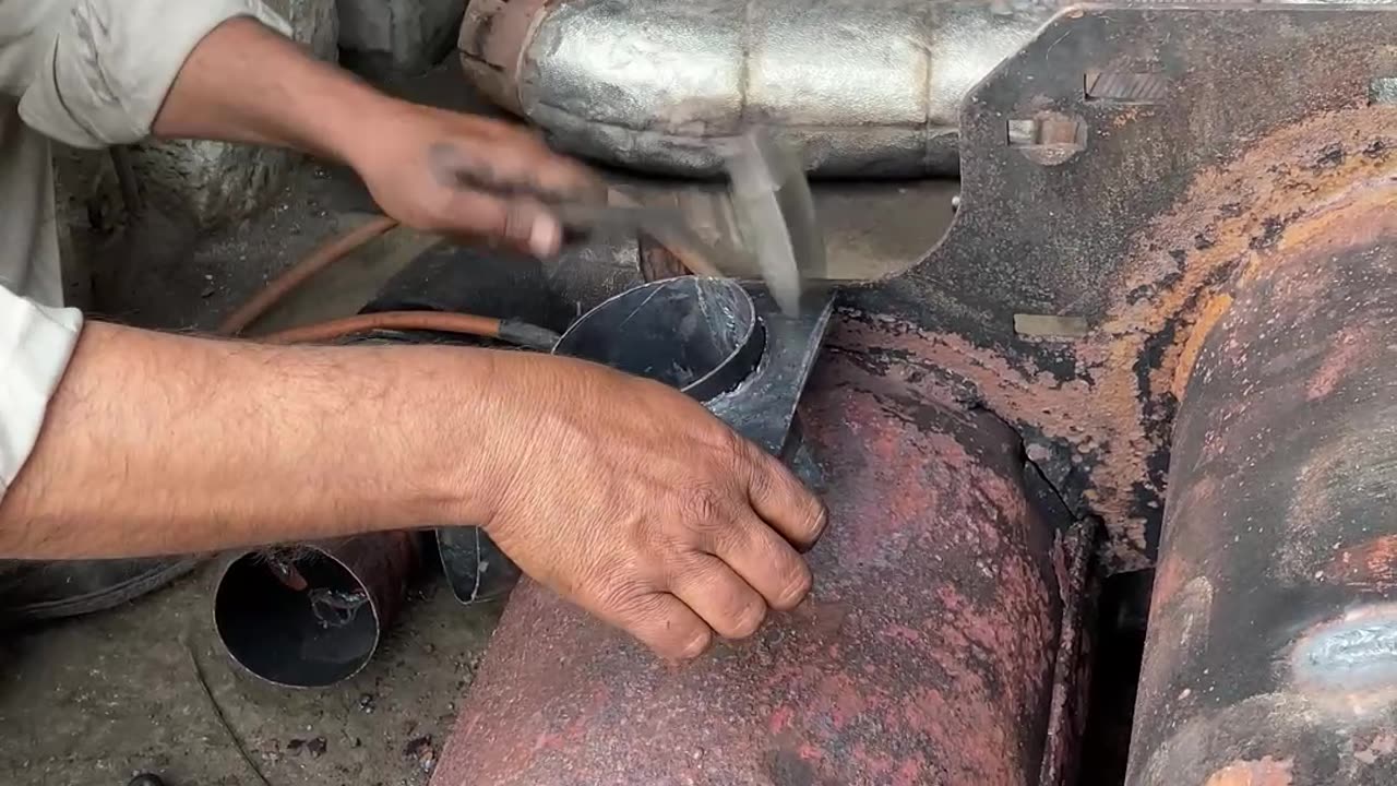 Amazing way to joint truck silencer #silencer #restoration #shortsvideo #ytshorts