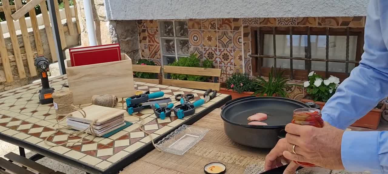 #RECREO Encuadernación medieval. Tapa, bonito y vino blanco.