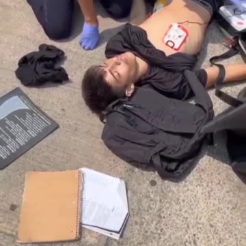 New York City: 15 year old shot in back in Brooklyn doesn't make it