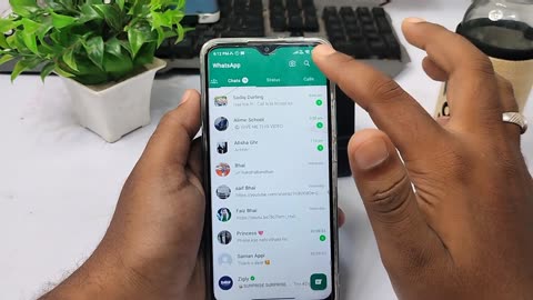 WhatsApp settings video Twitter
