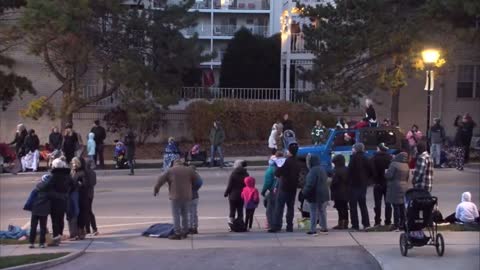 Car Plows Through Christmas Parade in Wisconsin