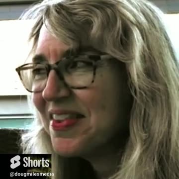 SUZ AND DOUG SHORT REVIEW CALIFORNIA PIZZA KITCHEN