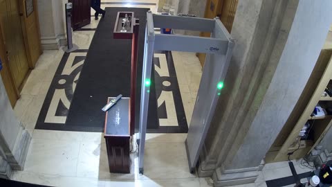 0163USCH01HouseCarriageDoor_2021-01-06_11h06min55s550ms.mp4