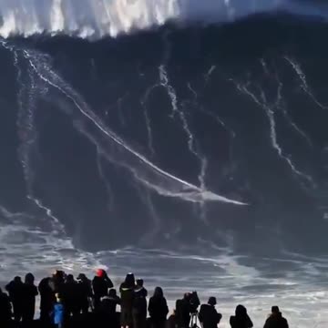 German Pro Surfer Rides Record 115 Ft Wave