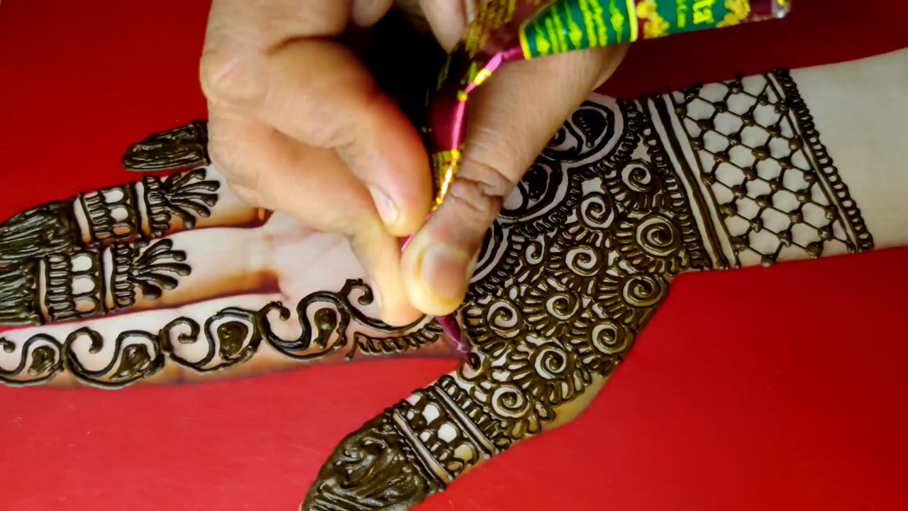 S mehndi alphabet se design banaye ll simple mehndi design