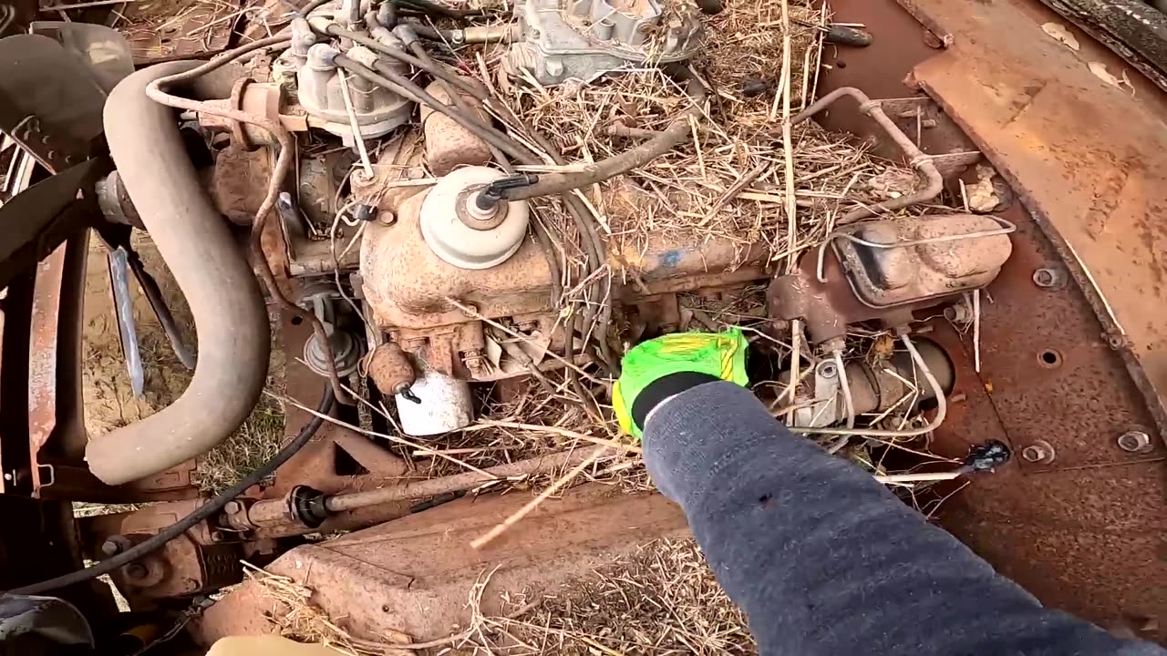 Abandoned 1974 Ford Bronco, Will It Run After 35 Years?! | Turnin Rust