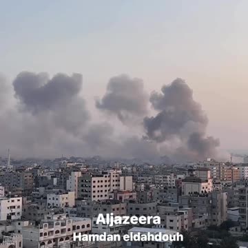 Heavy Israel airstrikes targeting the Azzaytoun neighborhood in Gaza 23.10.23